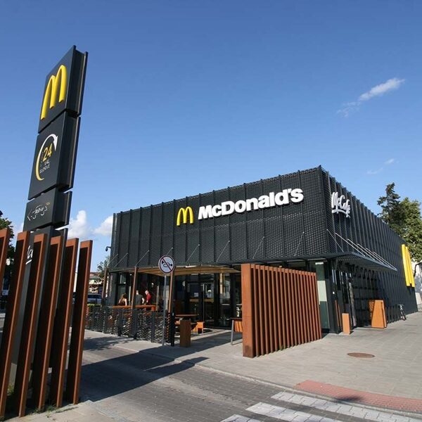 „McDonald’s“ (Karaliaus Mindaugo pr. 18) / 15 min walk